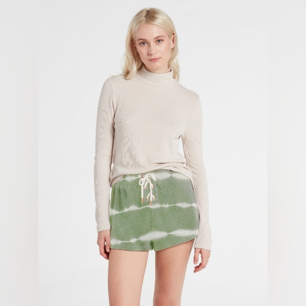 Volcom Lol Fleece green and cream Shorts Size Large NWT